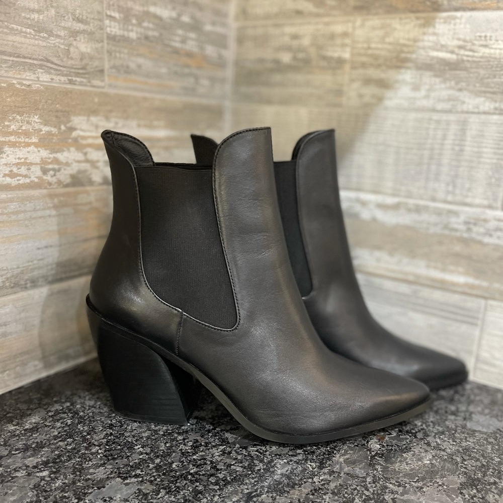 Steve madden heel ankle booty black with pointy toe and leather upper. New